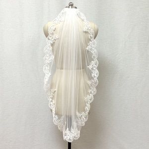 Brand New White Lace Fingertip (36”) Wedding Veil